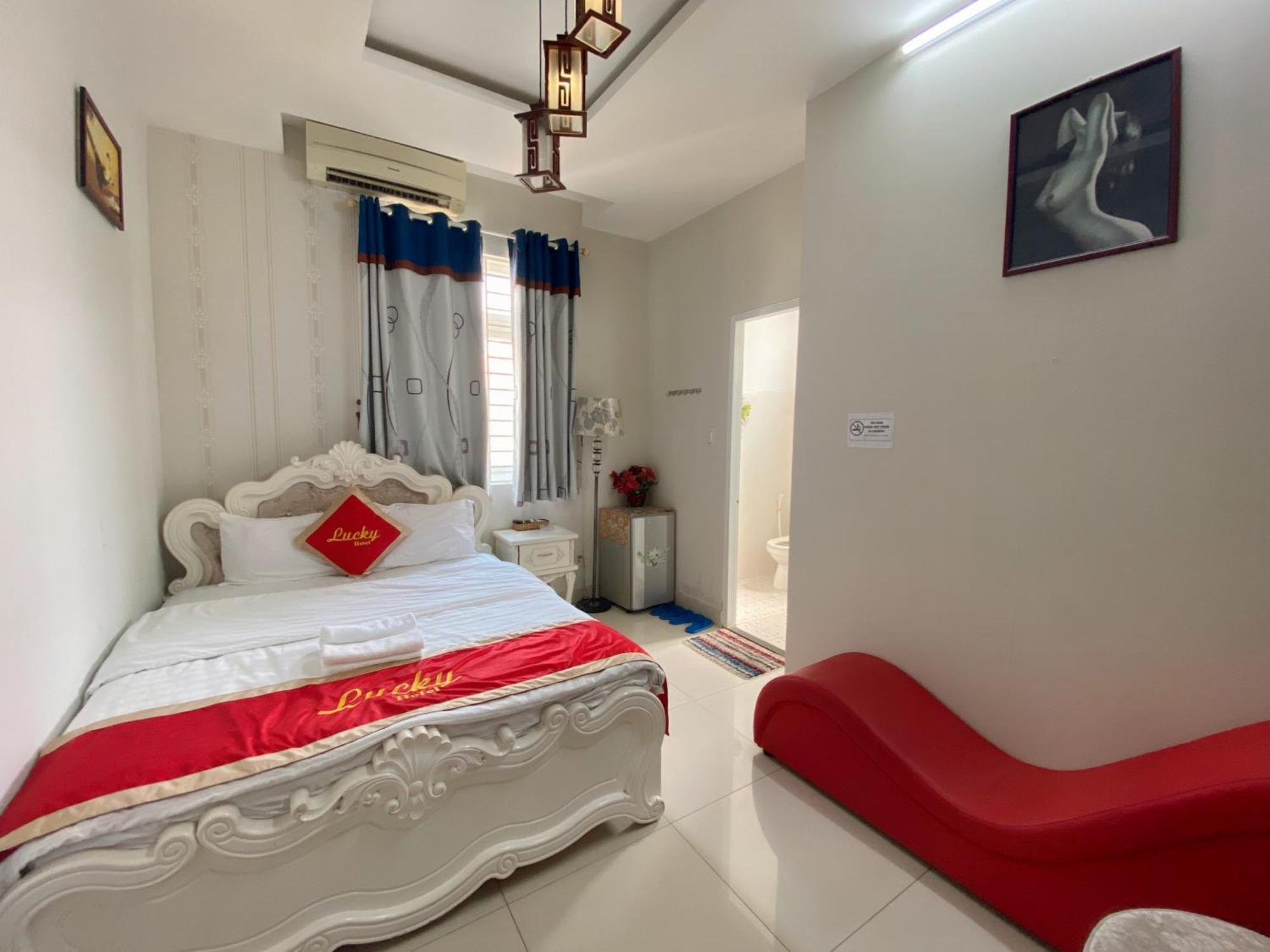 Lucky Hotel โฮจิมินห์ซิตี้ ภายนอก รูปภาพ