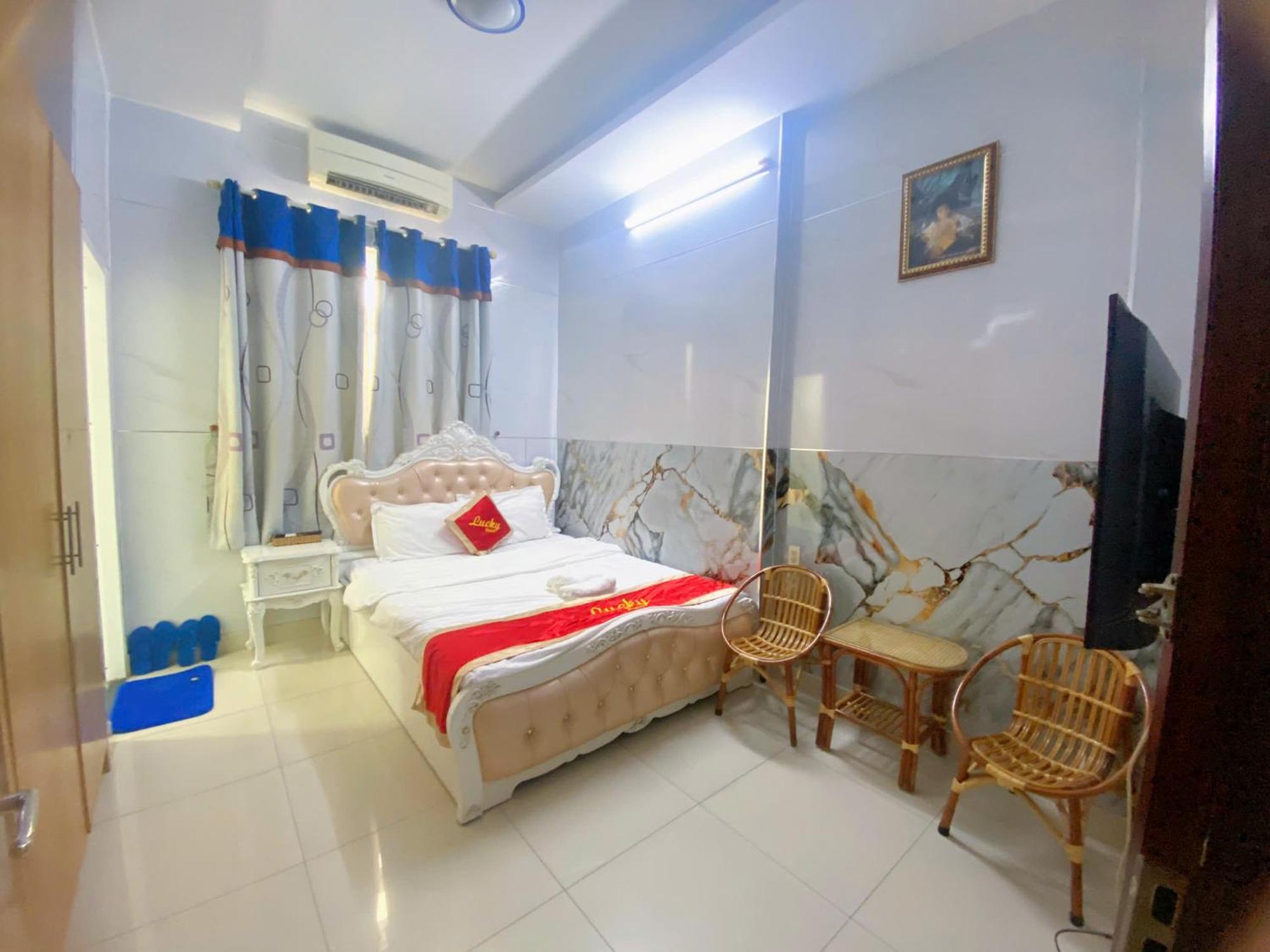 Lucky Hotel โฮจิมินห์ซิตี้ ภายนอก รูปภาพ