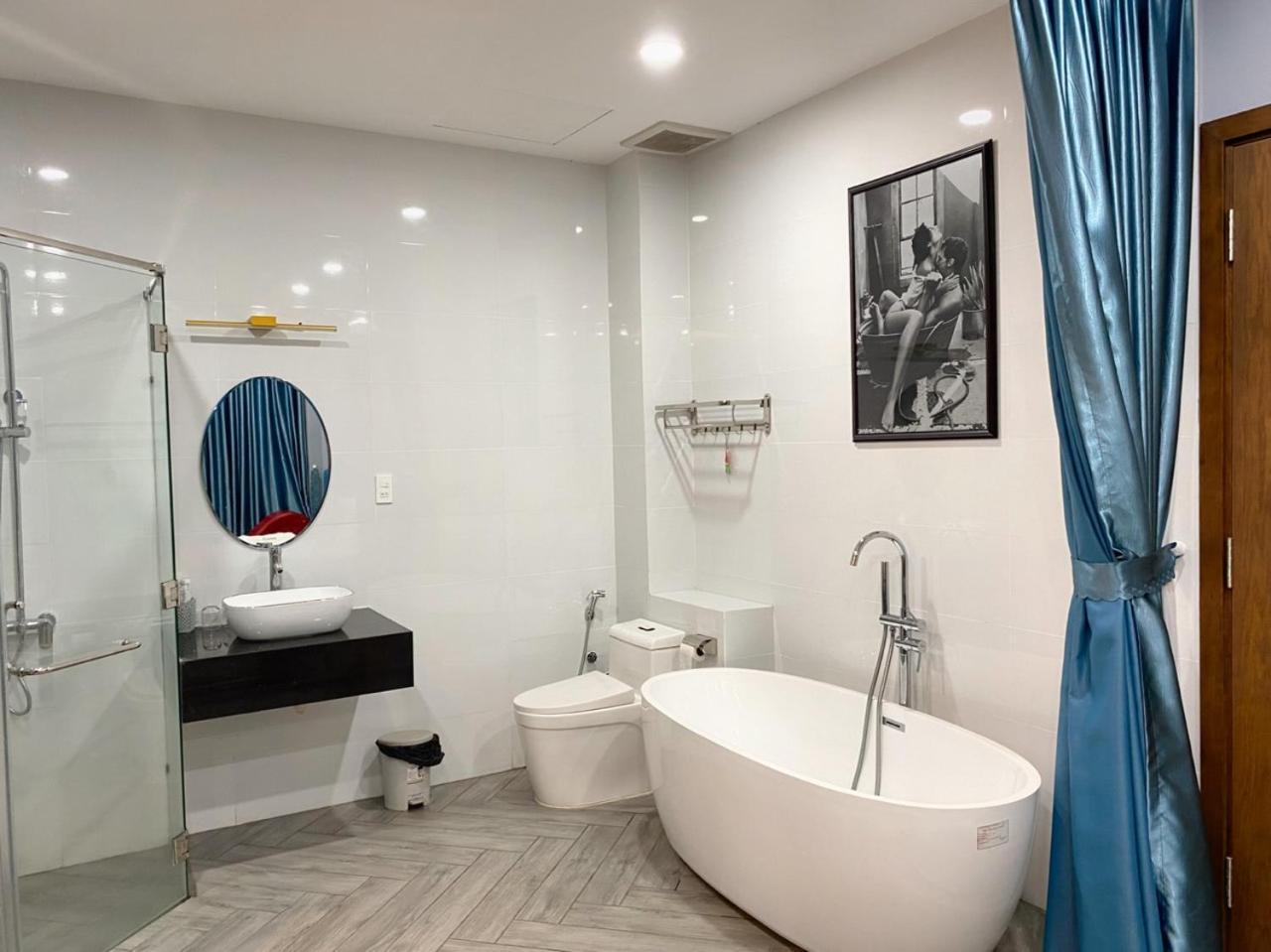 Lucky Hotel โฮจิมินห์ซิตี้ ภายนอก รูปภาพ